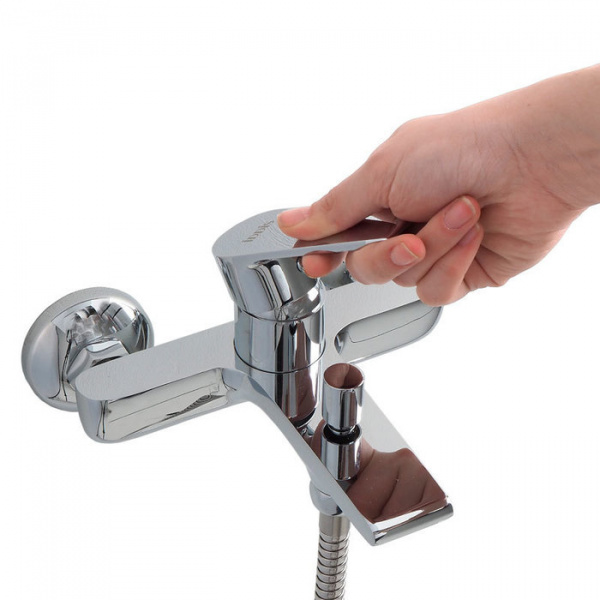 Смеситель IDDIS EDIFICE EDISB00i02WA для ванны и душа  Смеситель IDDIS EDIFICE EDISB00i02WA для ванны и душа